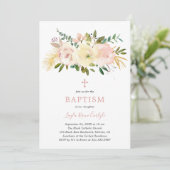 Invitation Élégant croix florale Blush rose Baby Girl Baptism (Debout devant)