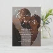 Invitation Élégant dîner de répétition de mariage avec un scr (Debout devant)