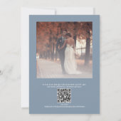 Invitation Élégant Dusty Blue Monogram Photo Overlay Mariage (Dos)