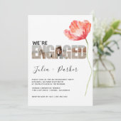 Invitation Élégant et moderne Poppy Red Engagement Party (Debout devant)