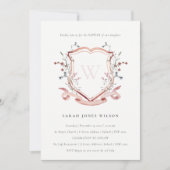 Invitation Élégant Fleur sauvage rose Monogramme Crest Baptêm (Devant)