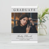 Invitation Élégant Graduate Platinum Grey Photo Graduation (Debout devant)