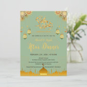 Invitation Elegant Green and Gold Ramadan Iftar Dinner (Debout devant)