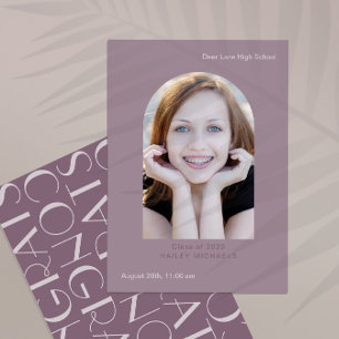 Invitation Élégant Gros Type Photo Graduation Plum