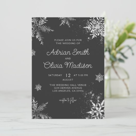 Invitation Élégant hiver Wonderland Snowflake Mariage en arge (Debout devant)