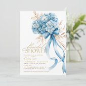 Invitation Élégant Hydrangea Bleu Ruban Lancement de Mariée (Debout devant)
