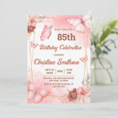 Invitation Elégant joli papillon rose floral 85e anniversaire (Debout devant)