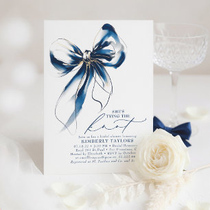Invitation Élégant mariage bleu et or avec nœud papillon