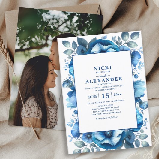 Invitation Elégant Mariage bleu floral blanc de la marine