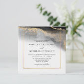 Invitation Élégant Mariage d'opulence en marbre noir et or (Debout devant)