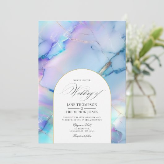 Invitation Elégant Mariage en marbre holographique Faux (Debout devant)