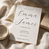 Invitation Élégant modèle de Save the Date Script + Serif