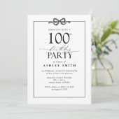 Invitation Elégant Noir & Blanc 100e Anniversaire Bow (Debout devant)