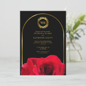 Invitation Élégant Noir et Rouge Or Laurel Initiales (Debout devant)