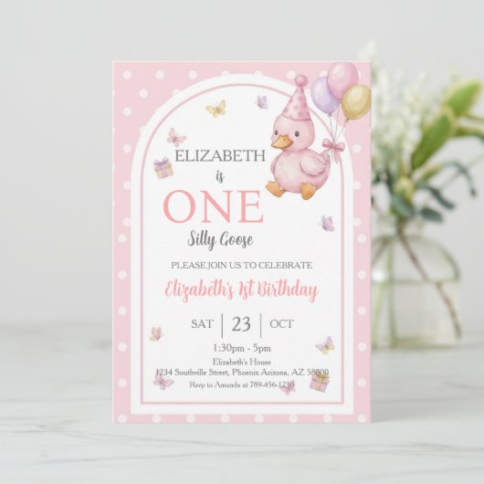 Invitation Elegant One Silly Goose Pink Bow Girl 1st Birthday (Debout devant)