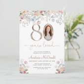 Invitation Elegant Pastel Floral Photo 80th Birthday (Debout devant)