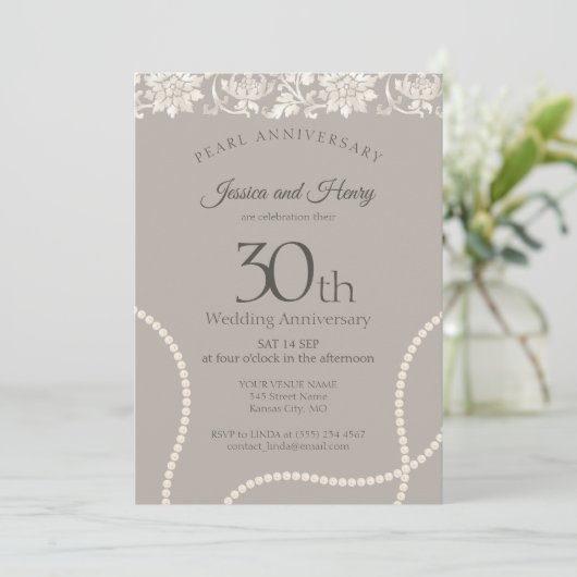 Invitation Elegant Pearl 30e anniversaire mariage taupe (Debout devant)