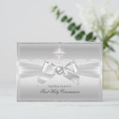 Invitation Elégant Pearl Bow & Cross First Holy Communion (Debout devant)