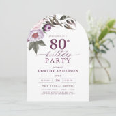 Invitation Élégant Plum violet Script floral 80e anniversaire (Debout devant)
