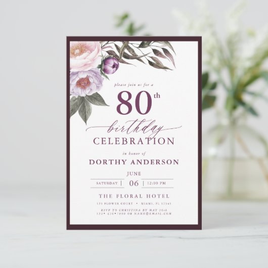 Invitation Élégant Plum violet Script floral 80e anniversaire (Debout devant)