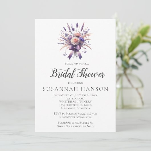 Invitation Elegant Purple Floral Bouquet Bridal Shower | (Debout devant)
