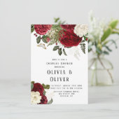 Invitation Elégant Ruby Red Peonies Couples Douche (Debout devant)