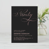 Invitation Élégant Script 90e anniversaire Rose or 90e annive (Debout devant)