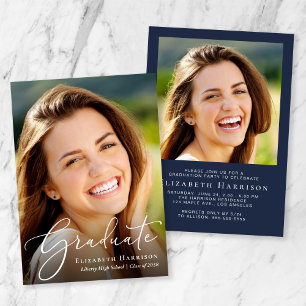 Invitation Élégant script blanc Photo Blue Graduation Party