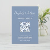 Invitation Élégant script bleu foncé | QR Code Mariage RSVP (Debout devant)