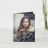 Invitation Élégant Script de Grad Diplôme de Photo Petit plié (Devant)