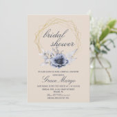 Invitation Élégant Script Floral Bleu Beige Baby Shower (Debout devant)