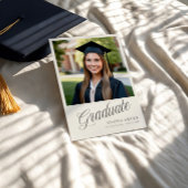 Invitation Élégant Script Illustré Graduation Party