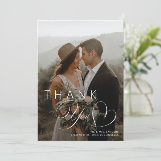 Invitation Élégant script jeunes mariés photo mariage merci (Debout devant)