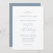 Invitation Élégant script moderne Mariage bleu poussiéreux (Devant / Derrière)
