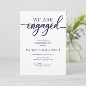Invitation Élégant Script Navy Blue White Engagement Party (Debout devant)