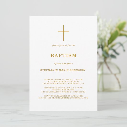 Invitation Élégant script or Calligraphie Croix Baptême (Debout devant)