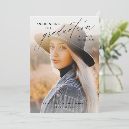 Invitation Élégant script photo Graduation (Debout devant)