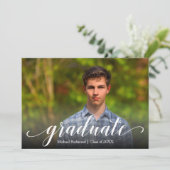 Invitation Élégant Script Photo Graduation Party (Debout devant)