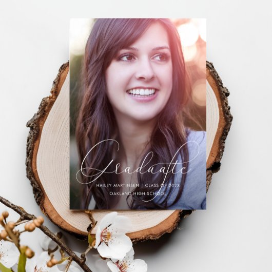 Invitation Élégant Script Photo Graduation Party Blanc