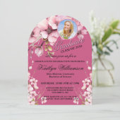Invitation Élégant Script Photo Pink Graduation Party Arch (Debout devant)