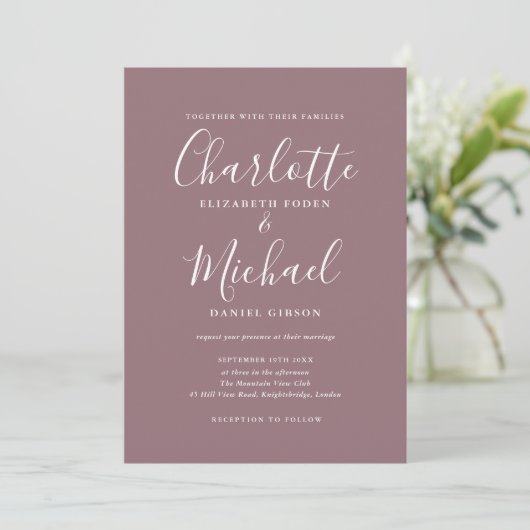 Invitation Élégant script signature Mariage mauve (Debout devant)