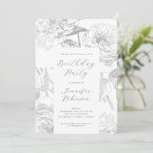 Invitation Élégant Script Silver Floral fête d'anniversaire (Debout devant)