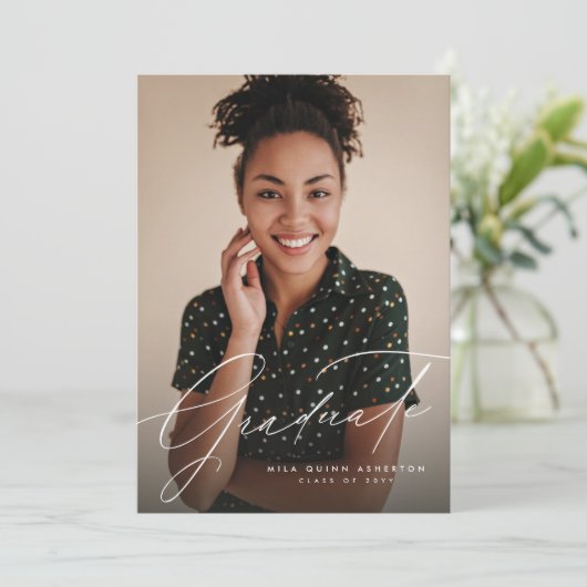 Invitation Élégant script simple deux graduation photo (Debout devant)