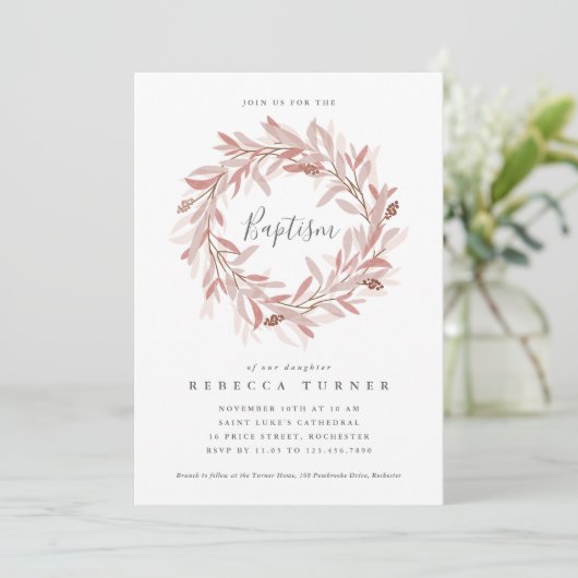 Invitation Élégant Script Wreath Aquarelle Baptême (Debout devant)