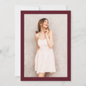 Invitation Elégant simple moderne bordeaux photo graduation (Dos)