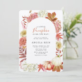 Invitation Élégant Un Peu Citrouille L'Automne Feuille Baby s (Debout devant)