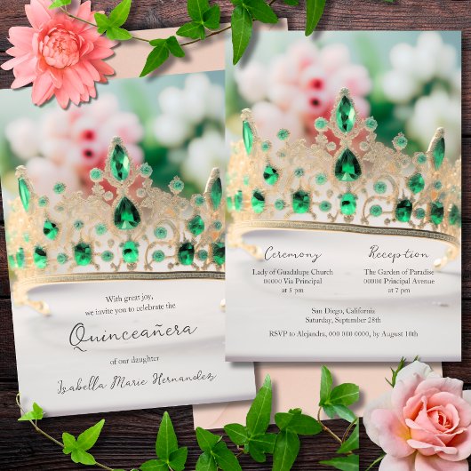 Invitation Élégant Vert Émeraude Et Golden Tiara Quinceañera
