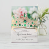 Invitation Élégant Vert Émeraude Et Golden Tiara Quinceañera (Debout devant)