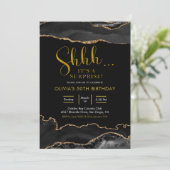 Invitation Elégant vieillissement noir et or Surprise Anniver (Debout devant)