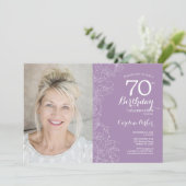 Invitation Elégant violet blanc floral photo 70e anniversaire (Debout devant)
